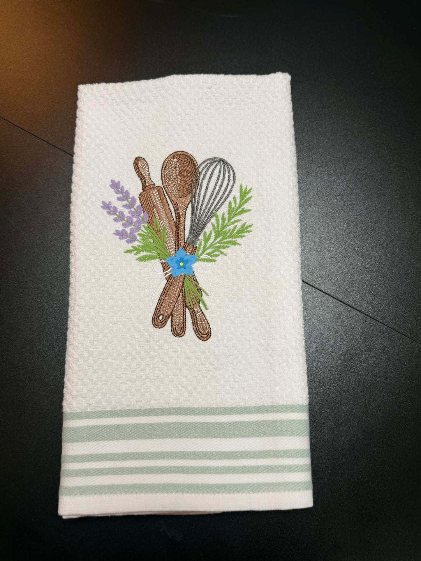 Embroidered Kitchen Utensil Floral Towel 🌿🍴