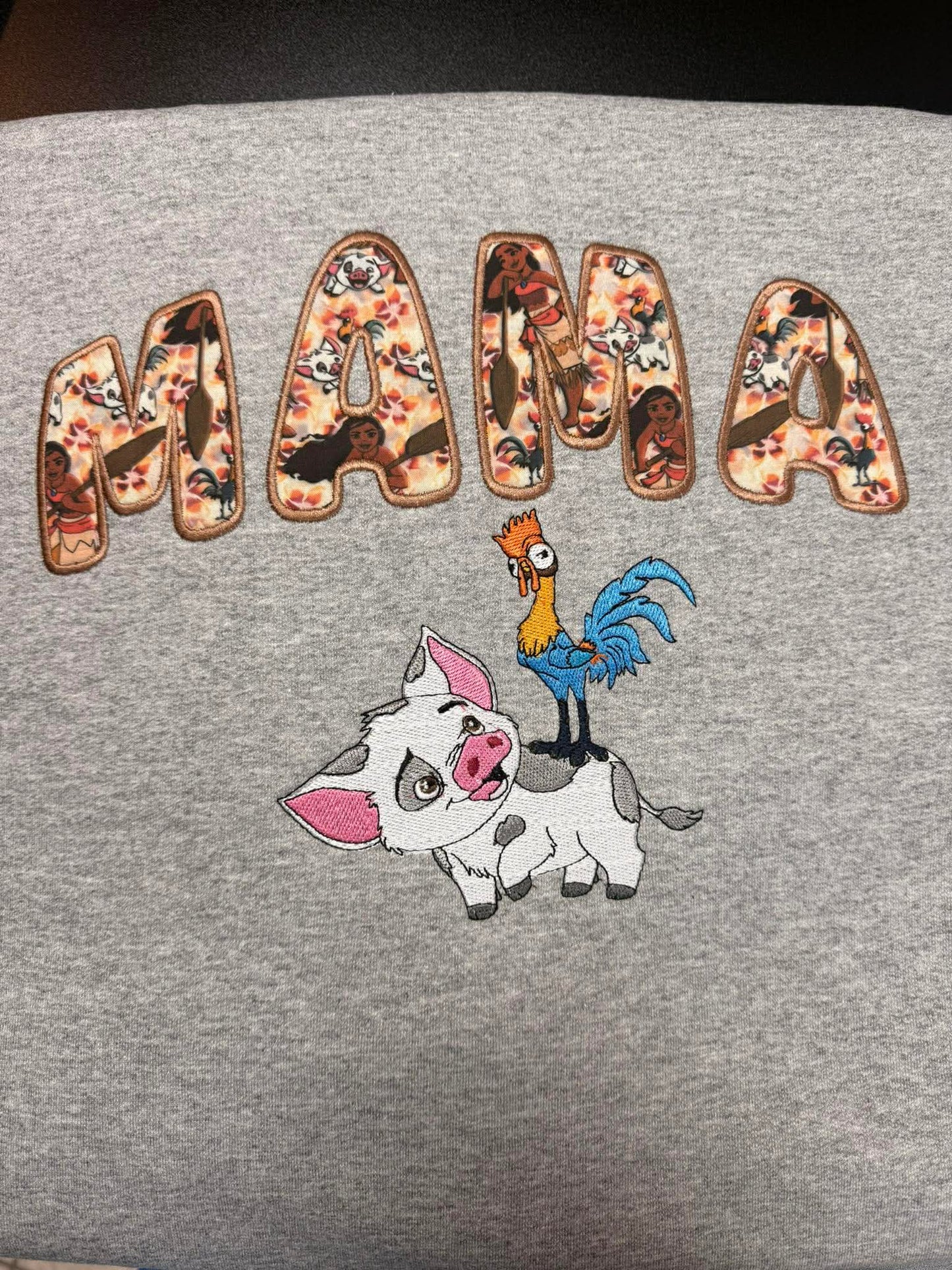 🌺 “Mama” Island Princess Appliqué Sweatshirt 🌺