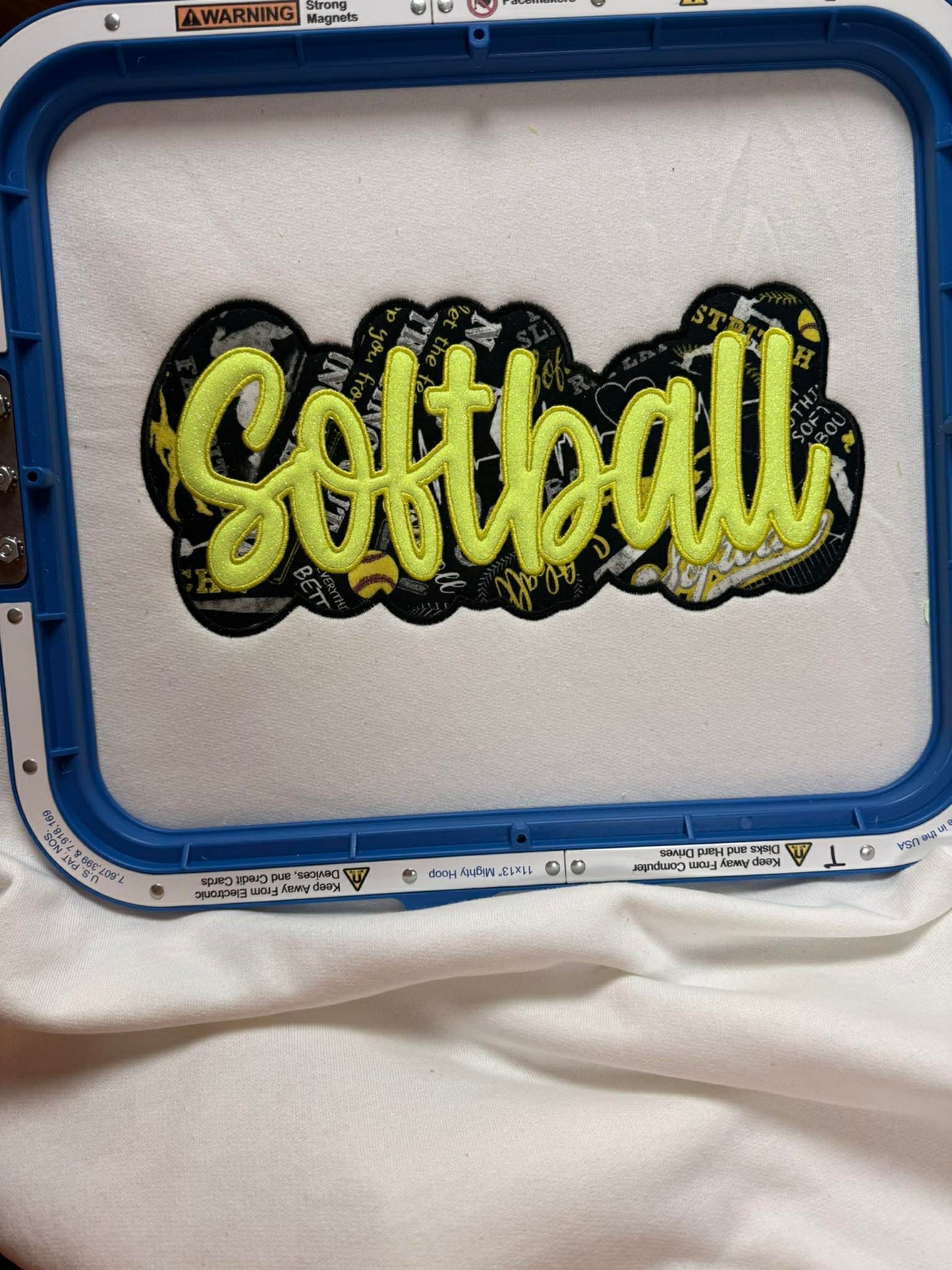 🎀 Softball Glitter Appliqué Crewneck 🎀