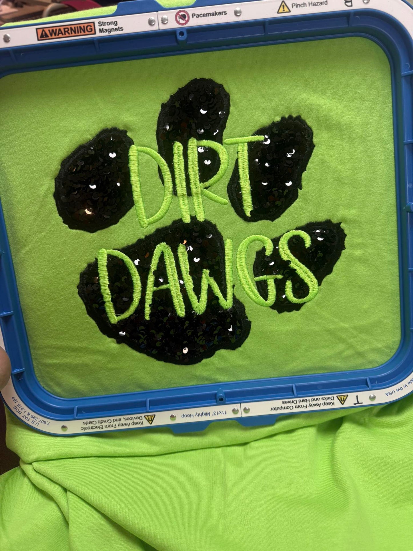 💚 Dirt Dawgs Sequin Paw Appliqué Sweatshirt 🐾