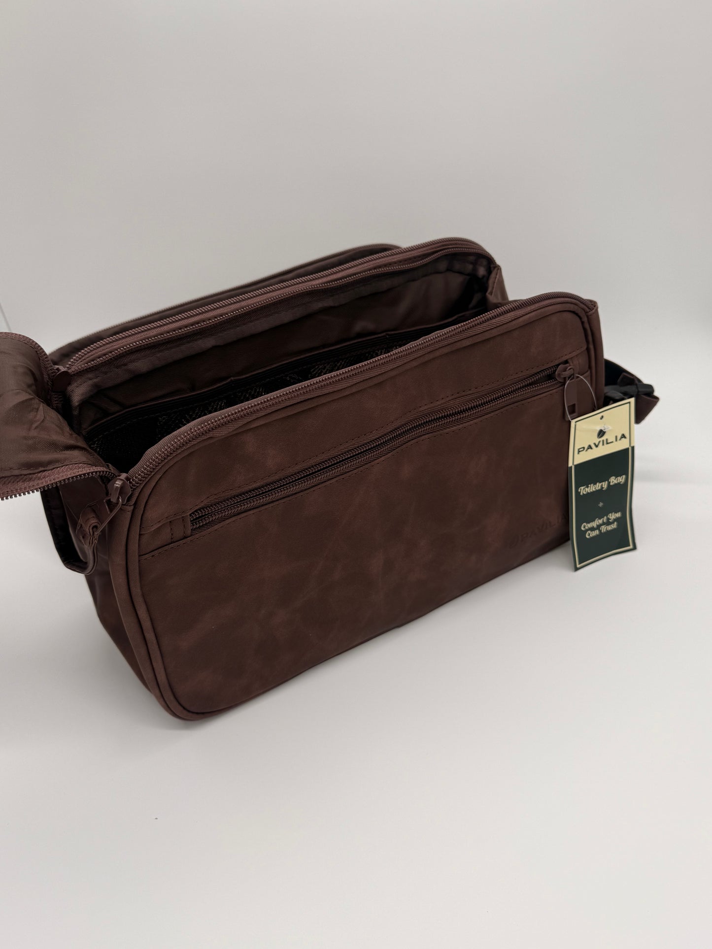 Personalized Men’s Travel Toiletry Bag – Custom Embroidered Dopp Kit